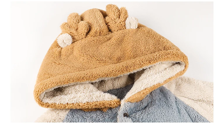Een zachte flanellen hooded badjas voor heren. Warm, comfortabel en ideaal als winterse homewear of huispak.