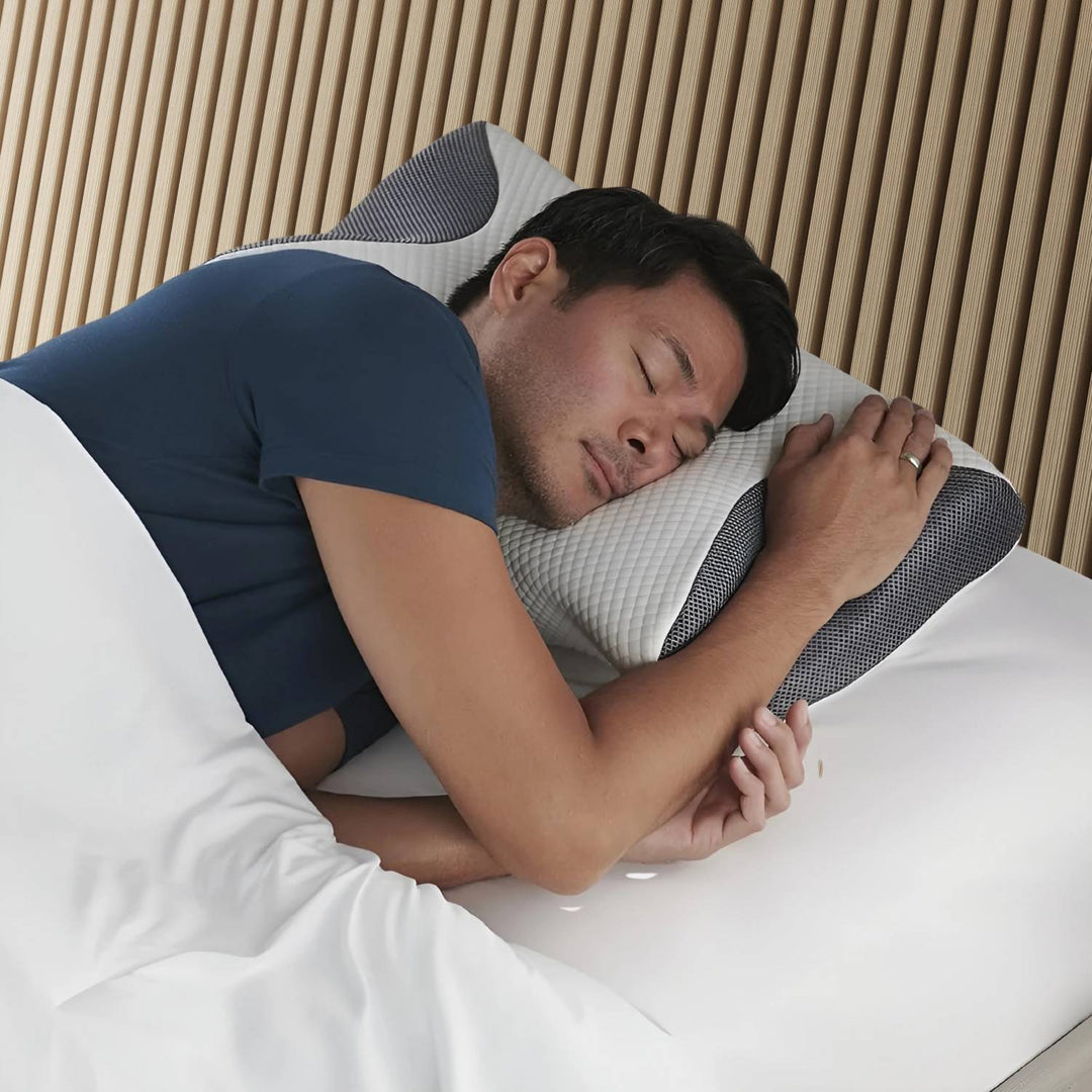 Ventilerend traagschuim nekkussen, speciaal ontworpen voor comfortabele slaap en nekondersteuning.