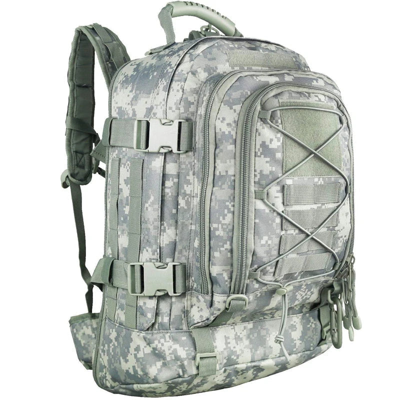 Ruime 65L militaire stijl rugzak, perfect als reistas voor lange outdoor expedities.