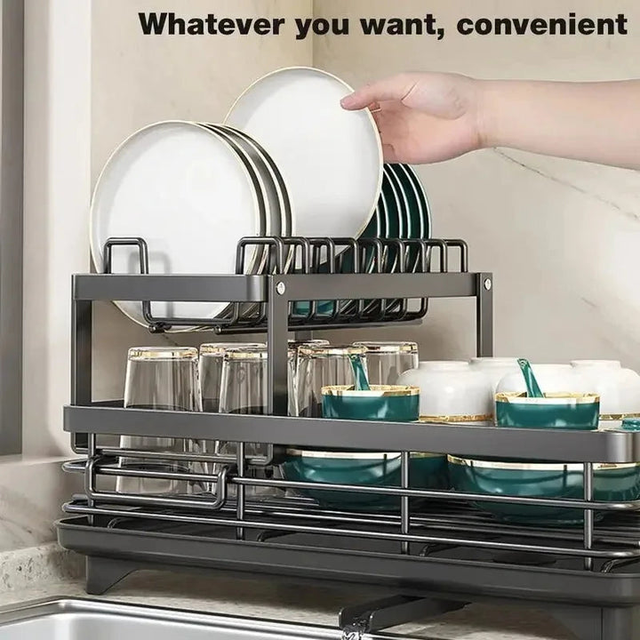Zwart RVS afdruiprek, verstelbaar, compact en modern design. Perfect voor keukenorganisatie.