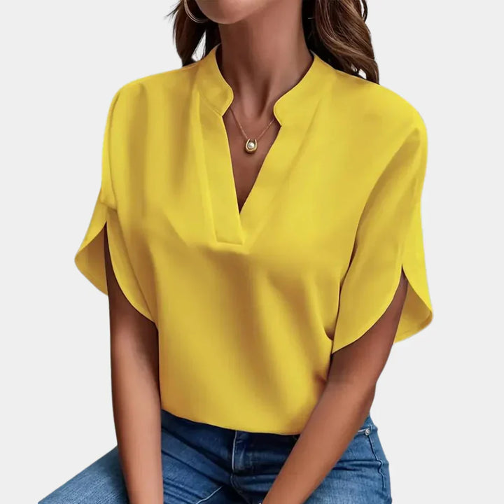 Hoymans damesblouse, modieus en luchtig. Ideaal voor stijlvolle en comfortabele zomerkleding.