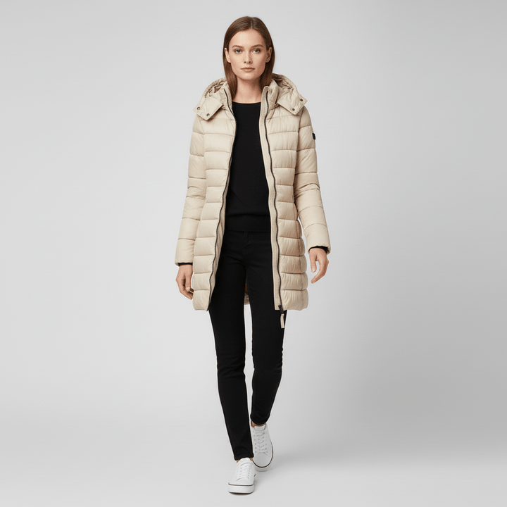 Elegante Sofia winterjas voor vrouwen, slank design en functioneel tegen de kou.