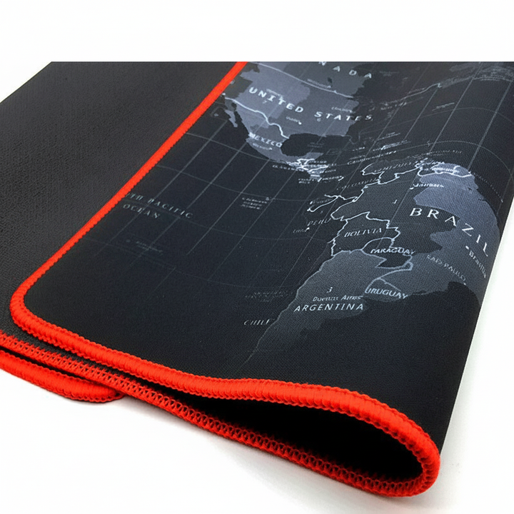 Extra grote bureau mat/muismat met wereldkaart design; antislip en comfortabel voor elk kantoor bureau.