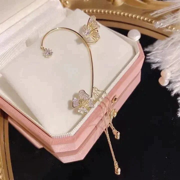 Dames vlinder oor manchet, beschikbaar in verguld en verzilverd, geen piercing vereist. Een elegant en comfortabel accessoire.