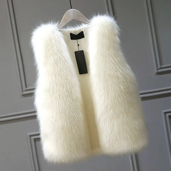 Dames Tahlia vest met elegante bontlook, een warm en comfortabel mouwloos item voor de winter.