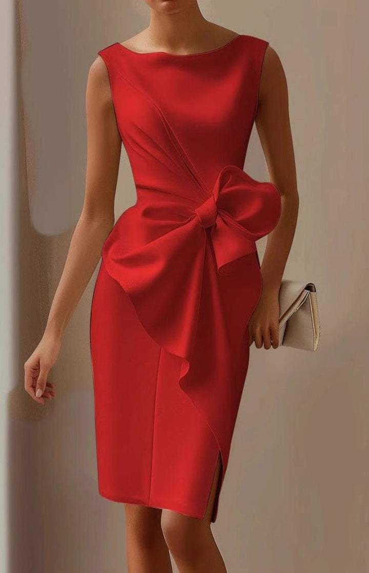 Veelzijdige mouwloze damesjurk. Getailleerde cocktailjurk Stephanie met verfijnd strikdetail.