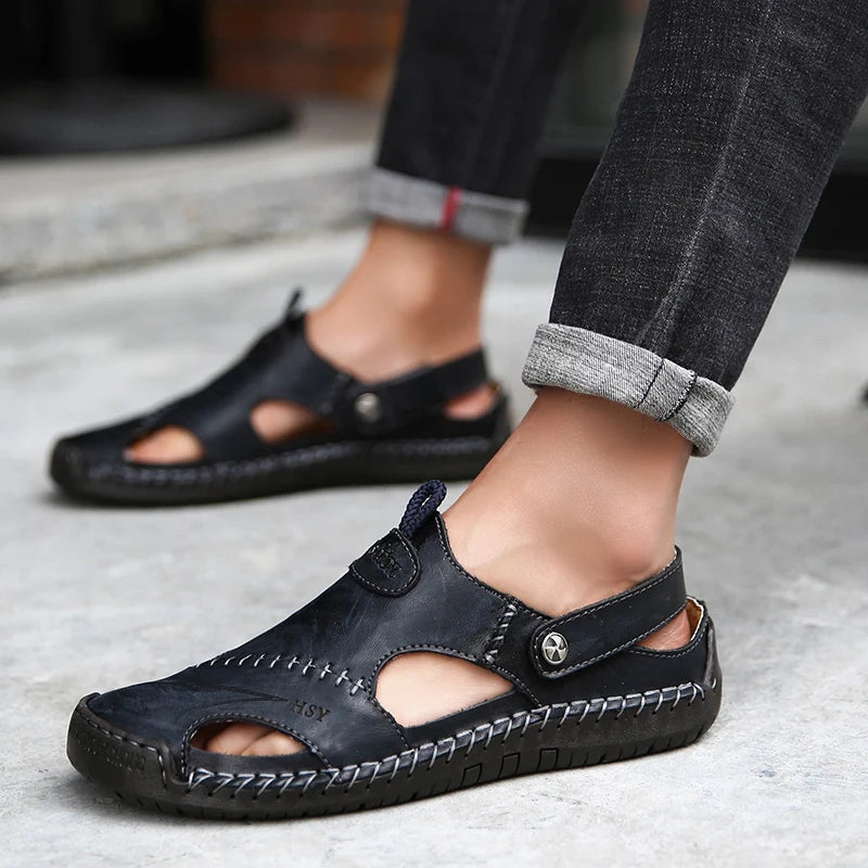 Veelzijdige heren sandaal Jake: ademend, gesloten teen, antislip, perfect voor dagelijks gebruik.