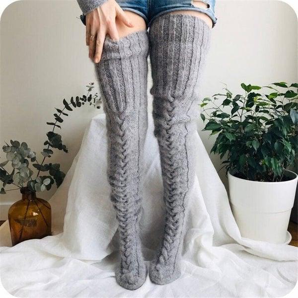 Hoge gebreide wollen dames sokken WarmWool. Ultiem comfort en warmte voor winterse dagen.