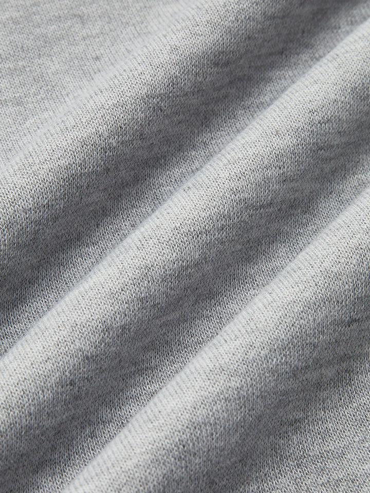 Casual grijze dames sweater met stijlvolle polokraag. Ruimvallende bovenkleding voor comfort in herfst/winter.