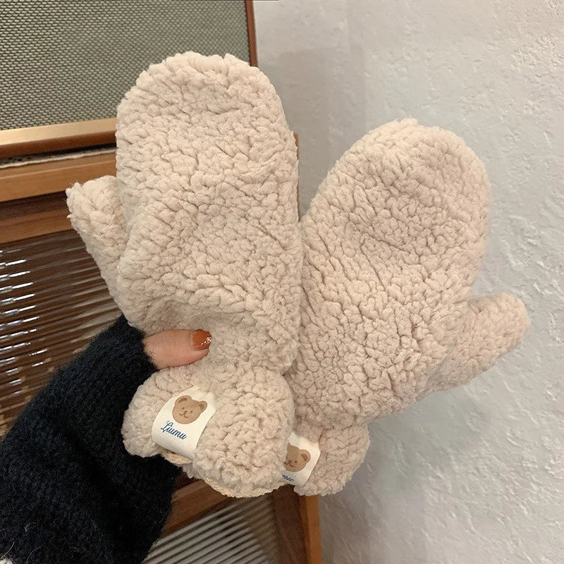 Zachte dames teddy wanten voor warme winterdagen. Comfortabel en modieus winter accessoire.
