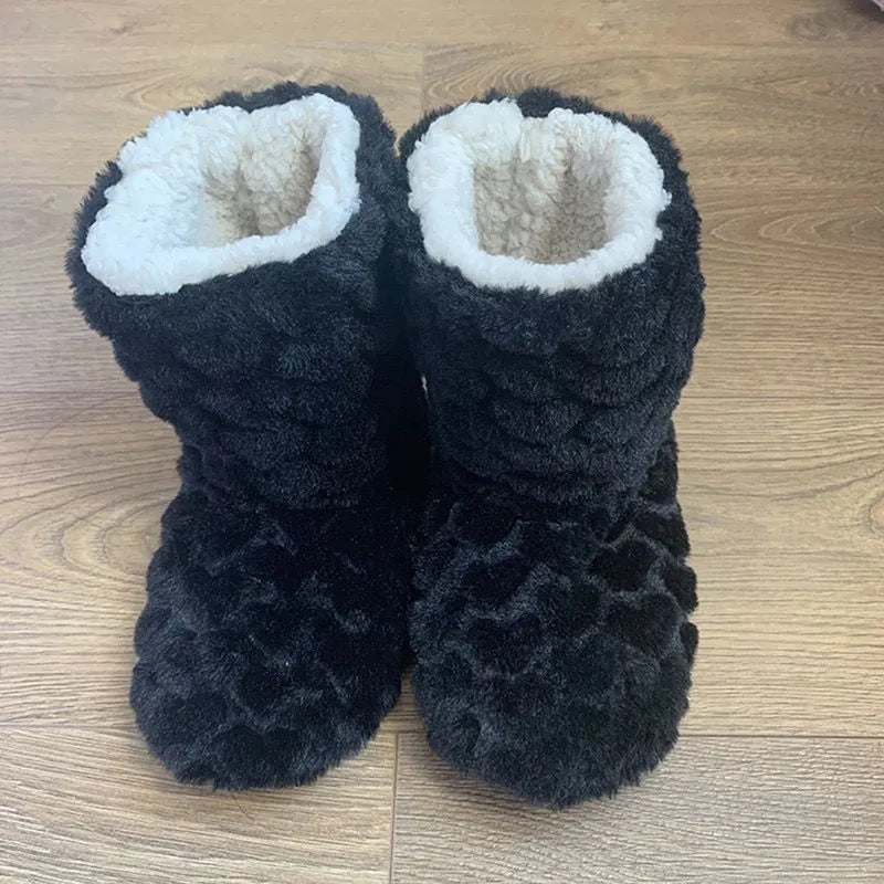 Gezellige hoge dames sloffen, extra warm en comfortabel. Ideale binnenschoenen voor dames.