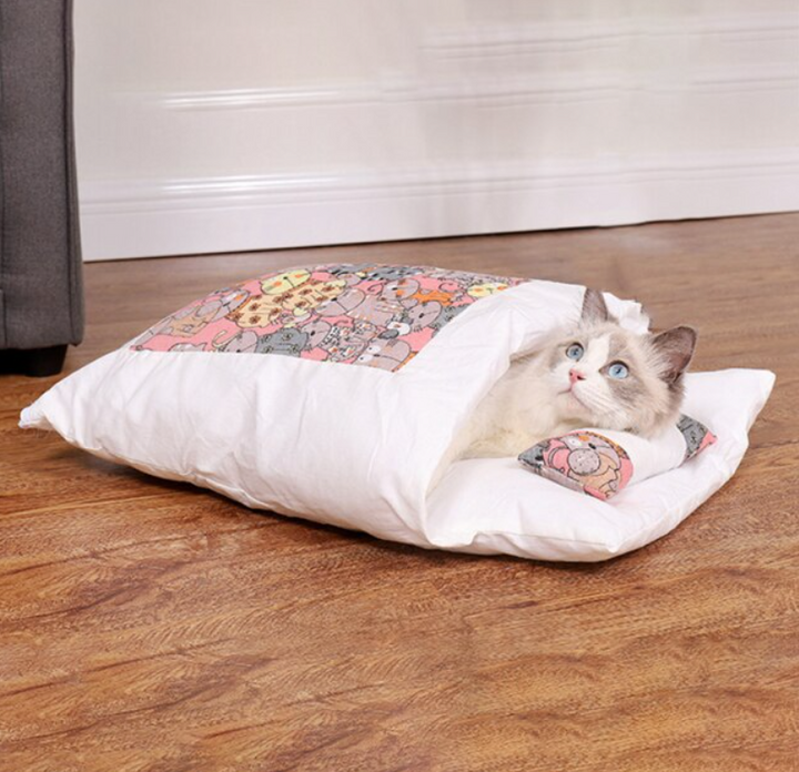 Zacht pluche katten knuffelbed, een comfortabele en warme slaapplek. Perfect huisdierbed.