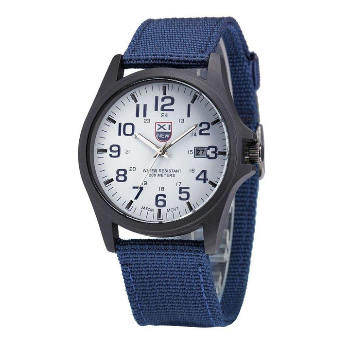 Duurzaam tactisch horloge zijaanzicht met robuuste band. Perfect voor heren die van avontuur houden.