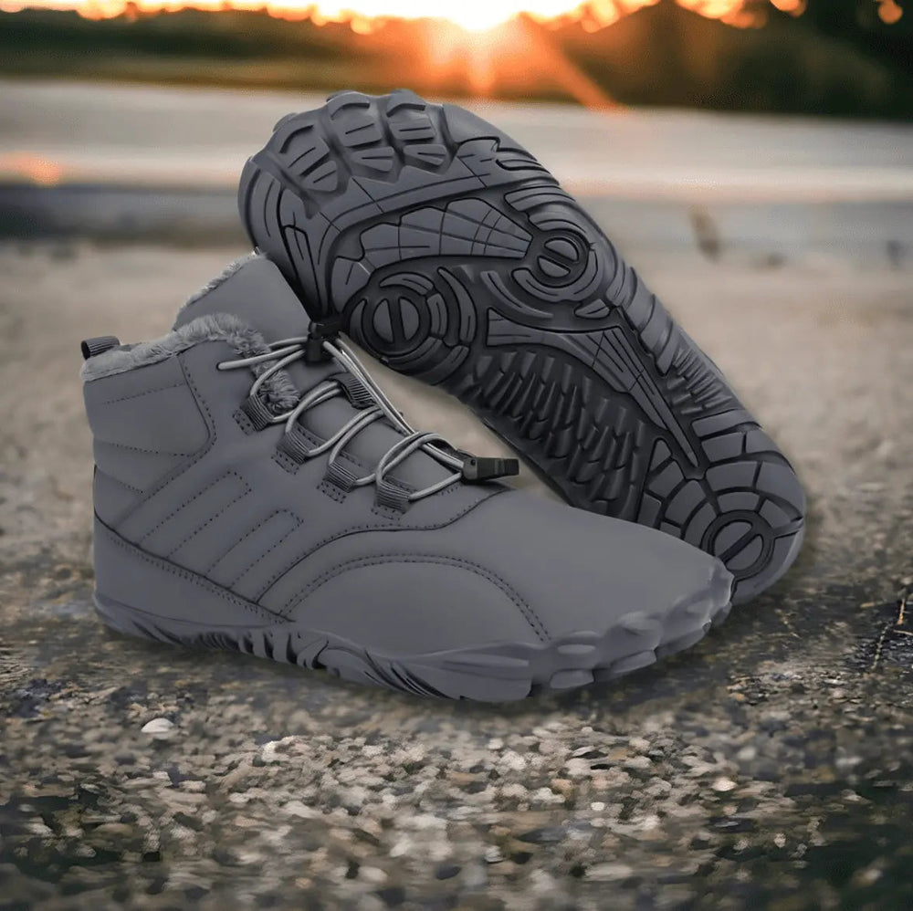 Grijze unisex Charli minimalistische schoen met antislip zool, ideaal voor wandelcomfort en gezonde voeten.