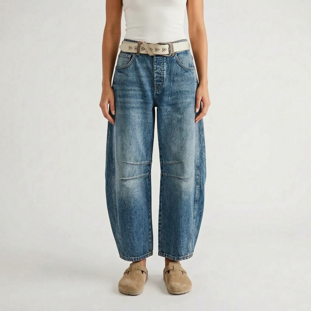 Modieuze dames barrel jeans met gebogen pijpen. Stijlvolle losse pasvorm voor een trendy casual look, damesmode.