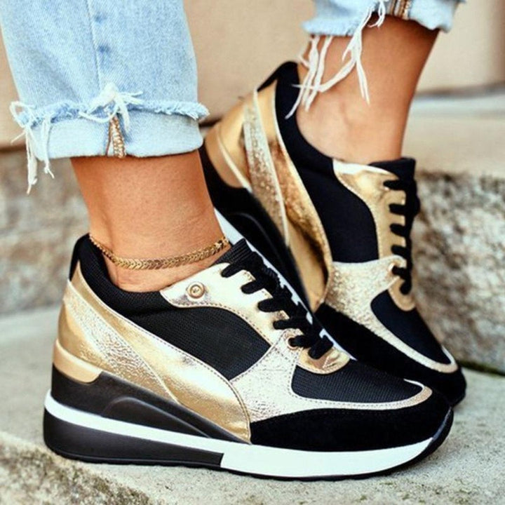 Stijlvolle zwarte ergonomische comfortschoenen voor dames met veters, perfecte voetondersteuning voor alledaags gebruik.
