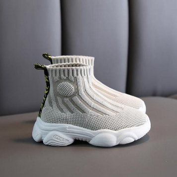 Kinder sneakers met flexibele zool, comfortabel en ademend voor elk avontuur van jongens en meisjes.