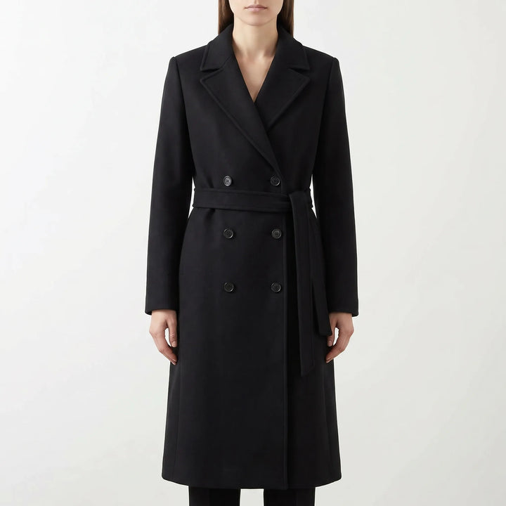 Comfortabele lange damesjas, dubbelgebreid, met ceintuur; ideale smart-casual polyester tussenjas.