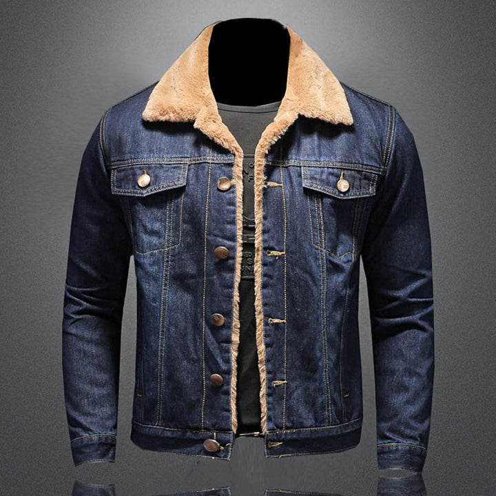 Casual heren spijkerjack met fleece voering. Stijlvol en winddicht, deze gevoerde jas biedt warmte in de winter.