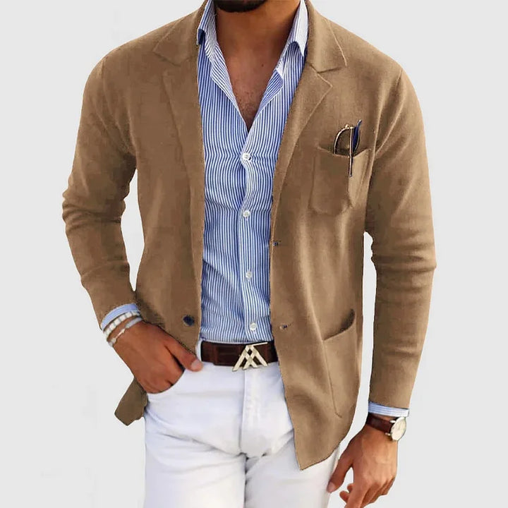 Heren Vest Milo, stijlvol en comfortabel met lange mouwen en reverskraag, perfect voor casual herfstlooks.