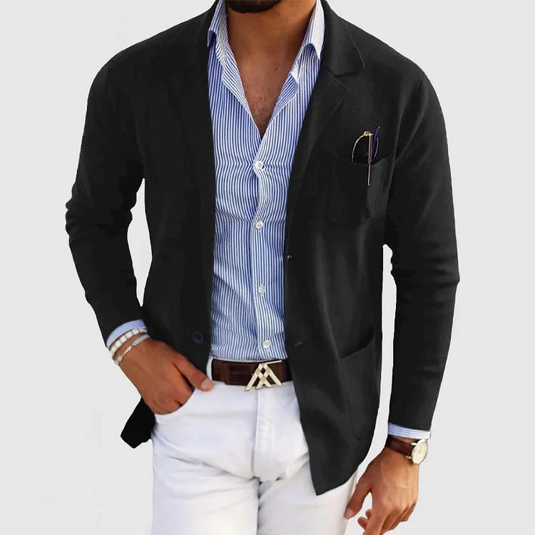 Stijlvol herenvest Milo met reverskraag en praktische zakken, ideaal voor een modieuze mannenmode outfit.