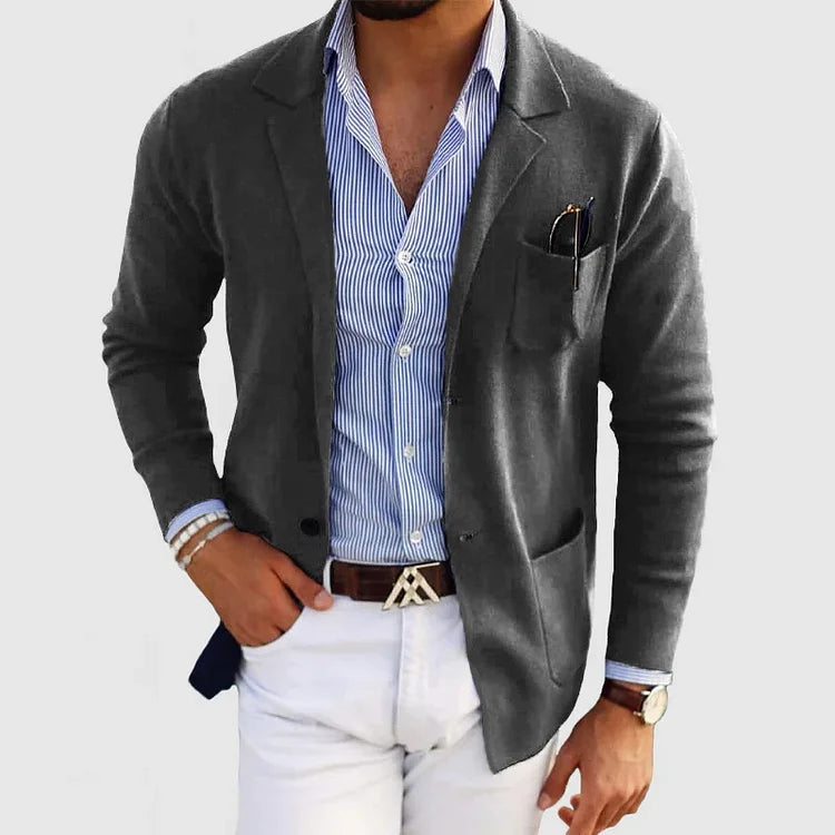 Heren Vest Milo, een comfortabel en stijlvol vest met lange mouwen, essentieel voor de moderne man.