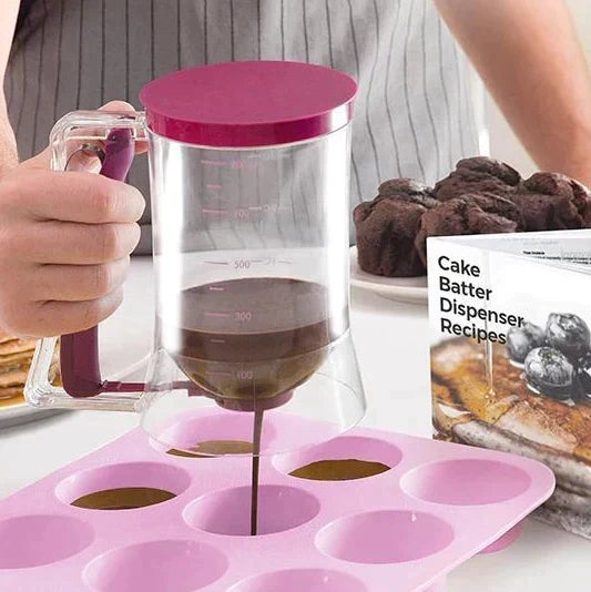 Beslagdispenser voor het vullen van cupcake- en muffinvormpjes. Schoon en snel werken, essentieel bakaccessoire.