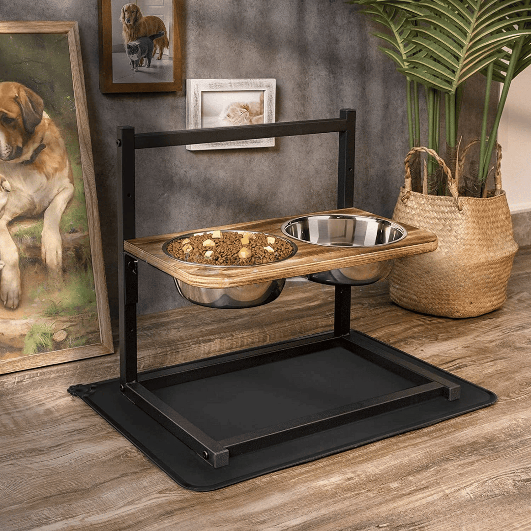 Honden voederstation met twee roestvrijstalen voerbakken, ideaal voor water en brokken. Comfort voor honden.
