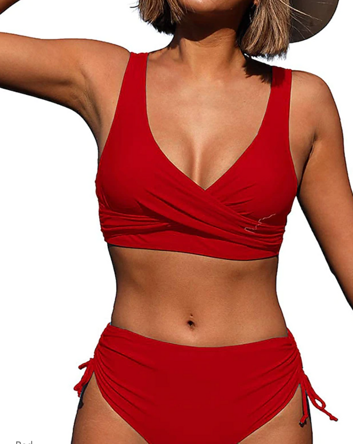 Stijlvolle high waist dames bikini met verstelbare bandjes voor optimaal comfort op strand.