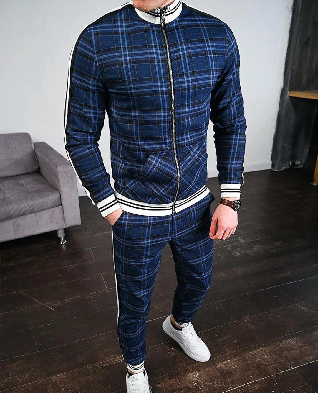 Comfortabele heren casual set van zachte stof, perfect voor ontspanning, training of een relaxte herfstdag.