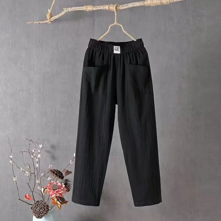 Comfortabele damesbroek met trendy wijde pijpen, ideaal voor een relaxte en modieuze vrijetijdslook.