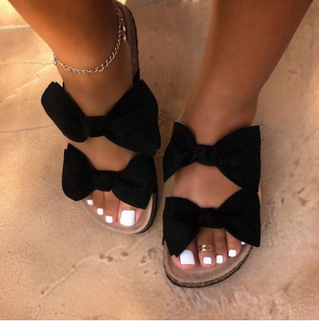 Comfortabele roze dames strik sandalen, ideaal voor een casual of modieuze zomeroutfit. Zomerschoenen.