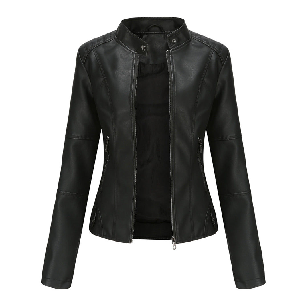 Stijlvol leren damesjack met asymmetrische ritssluiting, perfect voor een modieuze lente of herfst outfit.