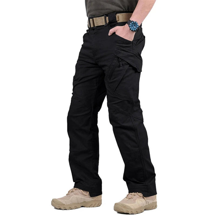Sportieve heren outdoorbroek, grote maten, sneldrogende cargobroek voor actieve dagen.