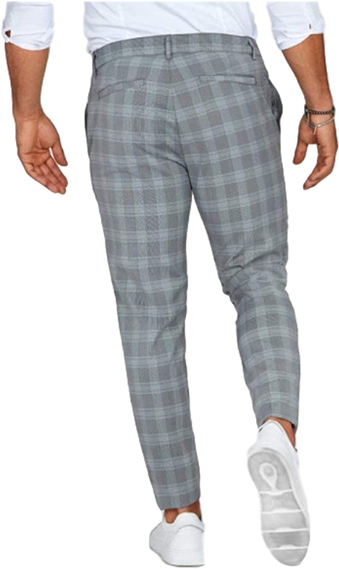 Zwarte casual heren chino broek, slim fit en comfortabel. Trendy herenkleding voor diverse gelegenheden.