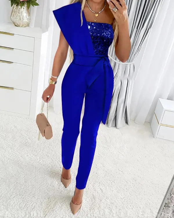 Dames one-shoulder jumpsuit met pailletten, stijlvolle avondkleding voor vrouwen.