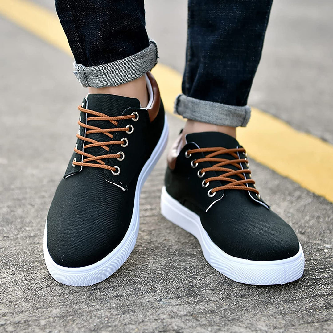 Comfortabele herensneakers, perfecte voetmode voor lange dagen. Sportief en modern design.