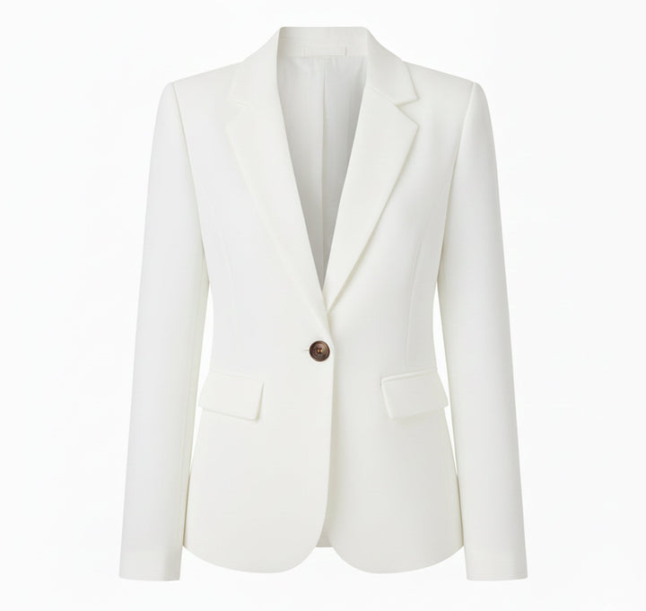 Rugzijde van de elegante damesblazer, toont de slanke pasvorm en modieuze snit. Ideaal voor vrouwenkleding.