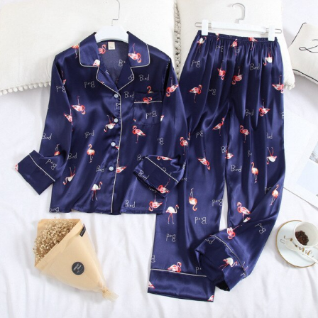 Modieuze 2-delige pyjamaset voor vrouwen, comfortabel en stijlvol voor thuis en loungewear.