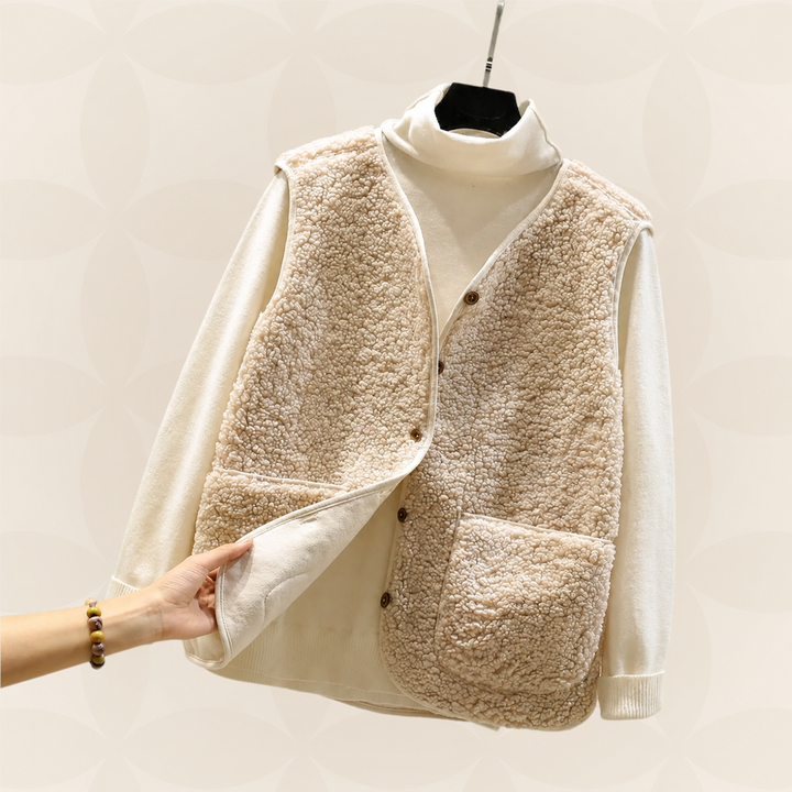 Stijlvolle dames bodywarmer met knoopsluiting, een casual en veelzijdig mouwloos vest voor koude dagen.