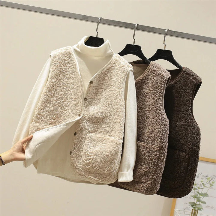 Comfortabele dames bodywarmer, het perfecte warme vest met knoopsluiting voor herfst en winter outfits.