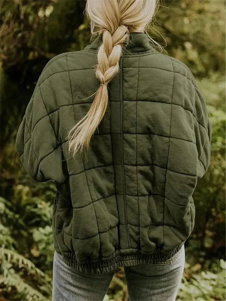 Gevouwen dames bomberjack, compact en gemakkelijk mee te nemen, oversized model.