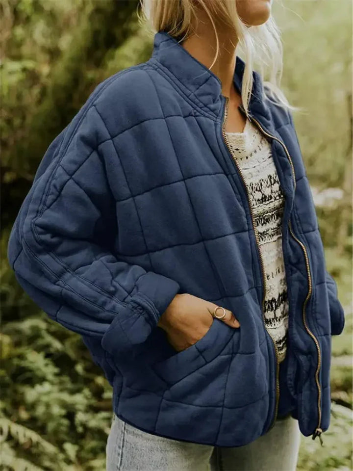 Comfortabel oversized damesjack met praktische steekzakken, geschikt voor elk seizoen.