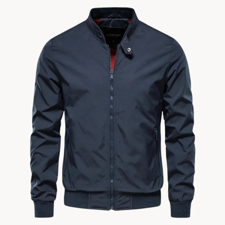 Multifunctioneel heren bomberjack met opstaande kraag, ritssluiting en casual design; ideaal voor elke dag.