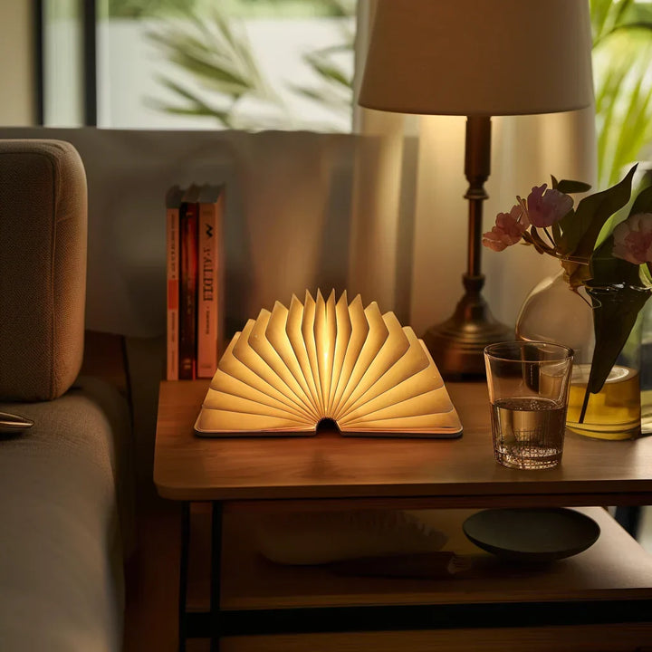 Compacte boekenlamp, perfect voor het creëren van een magische gloed en gezellige sfeerverlichting.