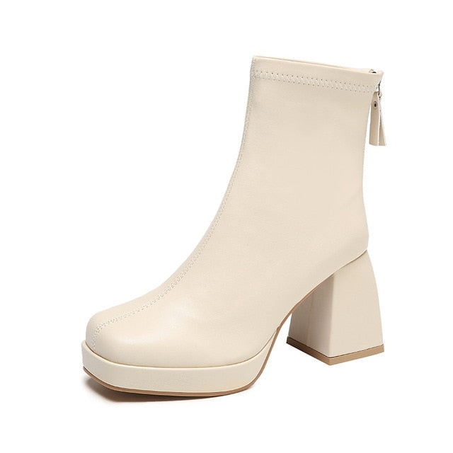Herfst/winter dames enkellaarsjes met platform, glamour details en warm voor koude dagen.
