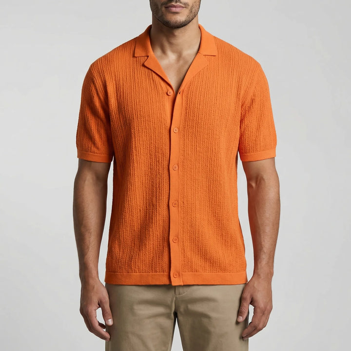 Modern heren gehaakt overhemd, casual met korte mouwen, voor een stijlvolle en comfortabele zomerse look.