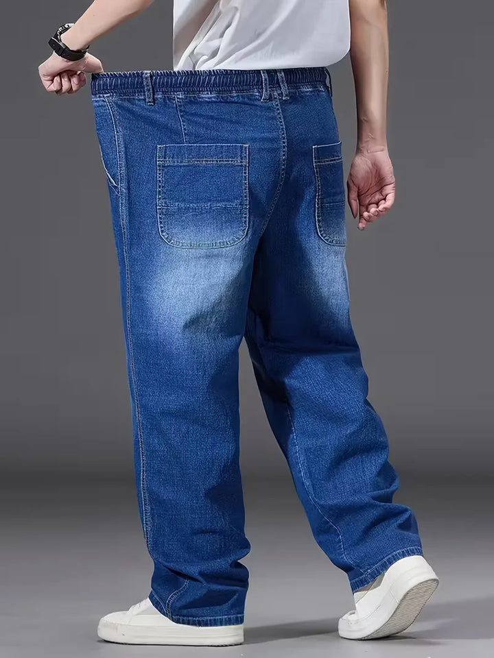 Comfortabele heren jeans met losse pasvorm en elastiek, perfect voor een relaxte casual look.