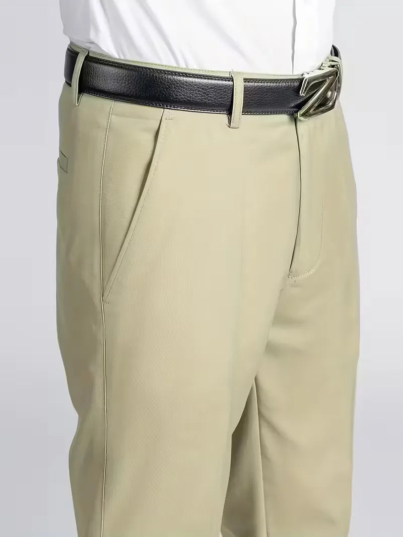 Rechte pijp herenbroek, regular fit, in zwart, met elastische tailleband voor extra comfort.