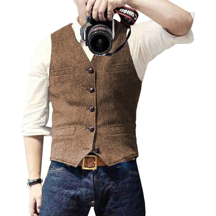 Heren mouwloos denim vest, blauwe spijkerstof, combineert stijl en comfort voor een streetwear outfit.